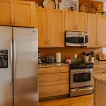Groovy Condo In The Vibrant Nulu District