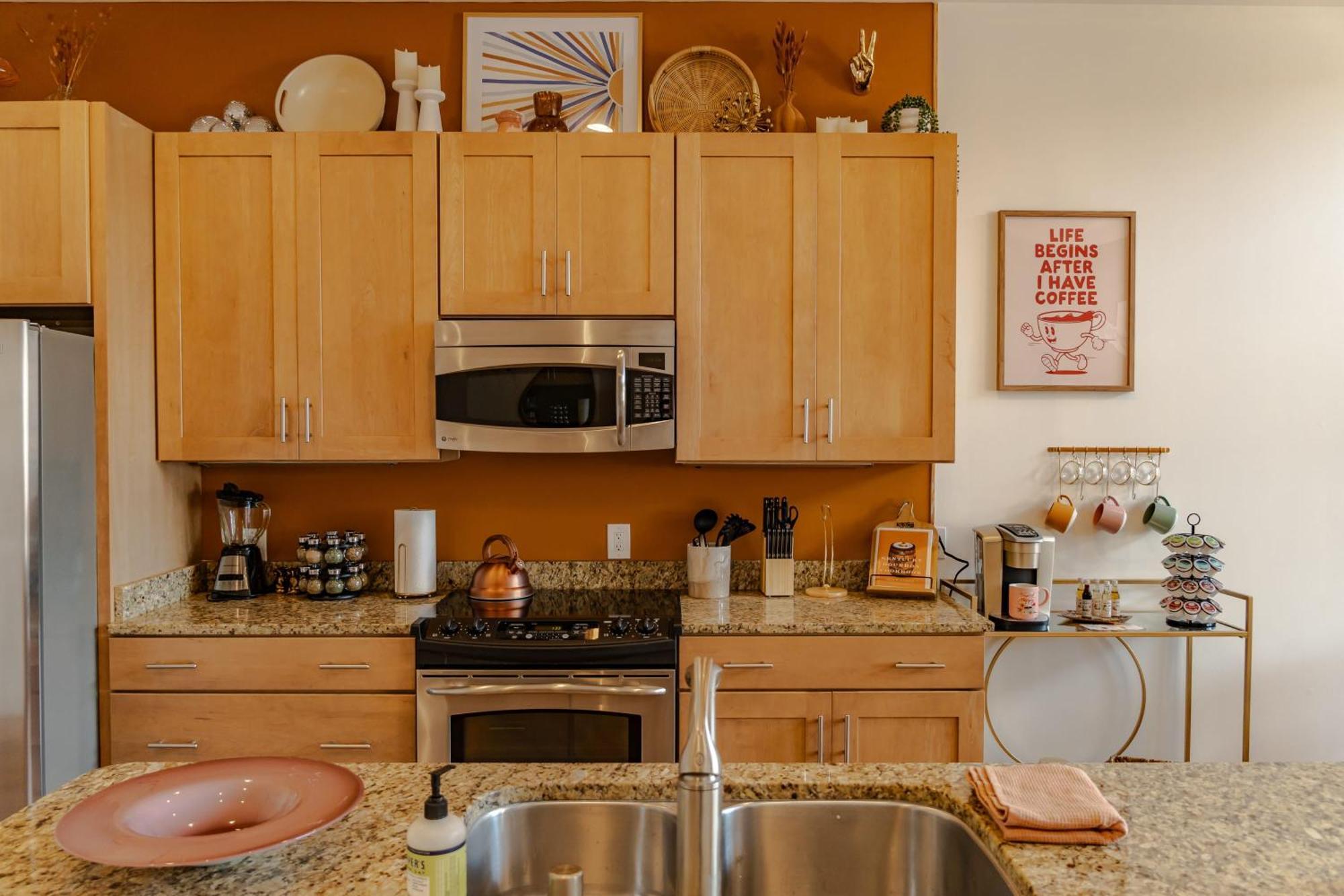 Apartment Groovy In The Vibrant Nulu District