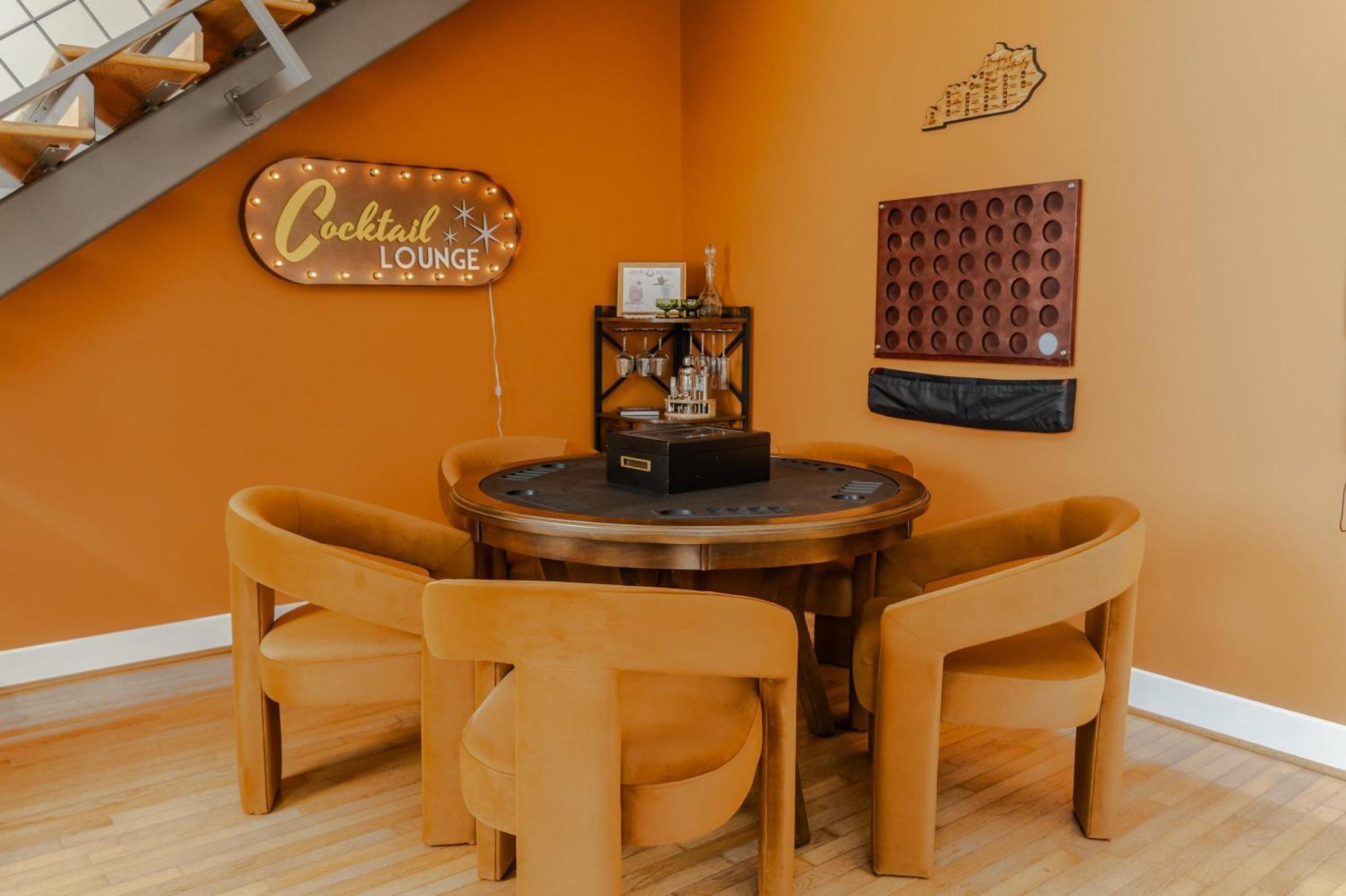 Apartment Groovy In The Vibrant Nulu District